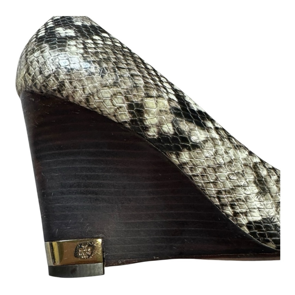 Tory Burch Benton Snakeskin Embossed Leather Wedge Pumps Size 7.5 - Picture 5 of 11